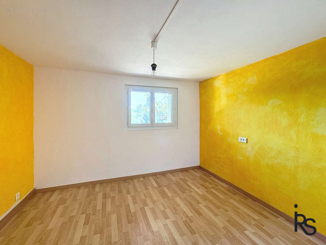 Maison à LARGENTIERE