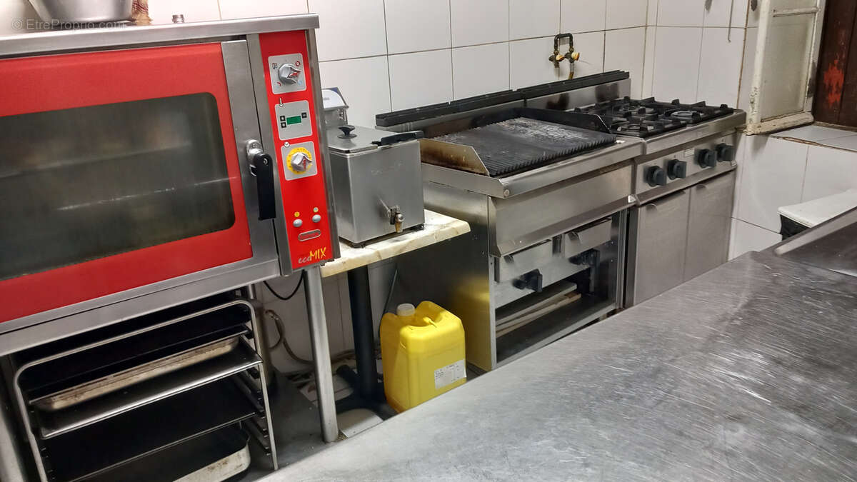 Commerce à LAMALOU-LES-BAINS