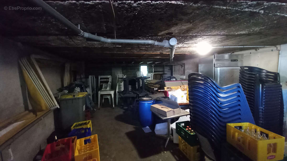 Commerce à LAMALOU-LES-BAINS