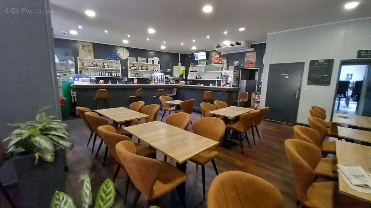 Commerce à LAMALOU-LES-BAINS