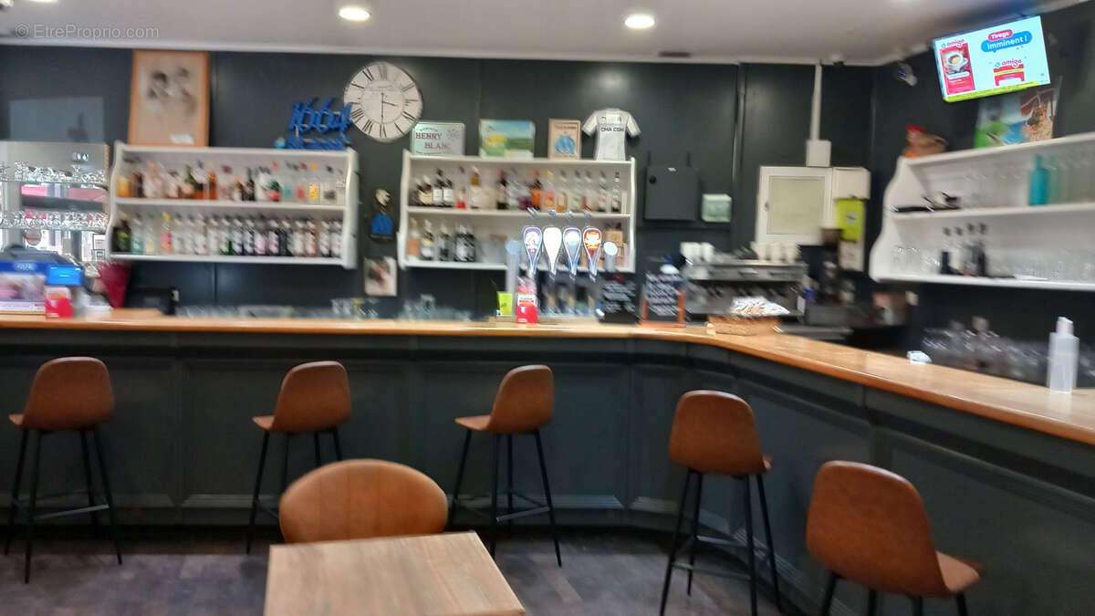 Commerce à LAMALOU-LES-BAINS