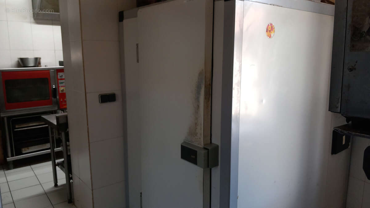 Commerce à LAMALOU-LES-BAINS