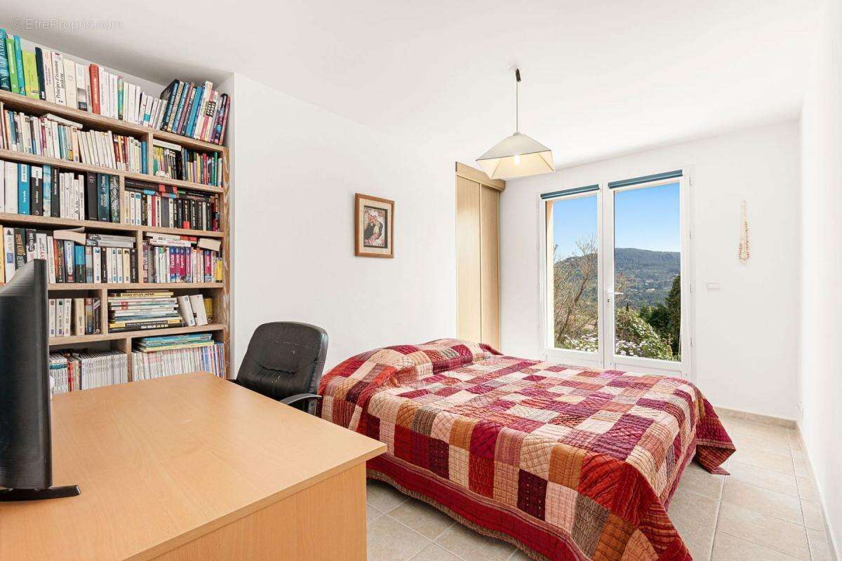 Maison à LES ADRETS-DE-L&#039;ESTEREL