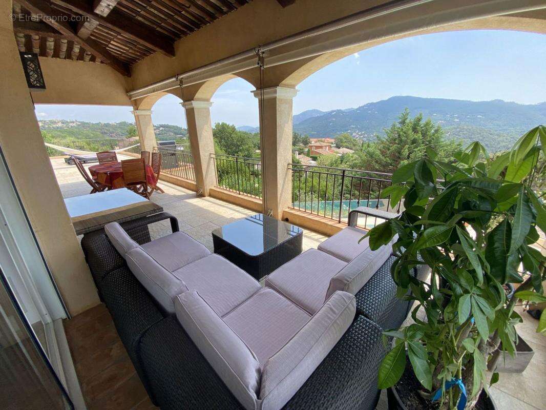 Maison à LES ADRETS-DE-L&#039;ESTEREL