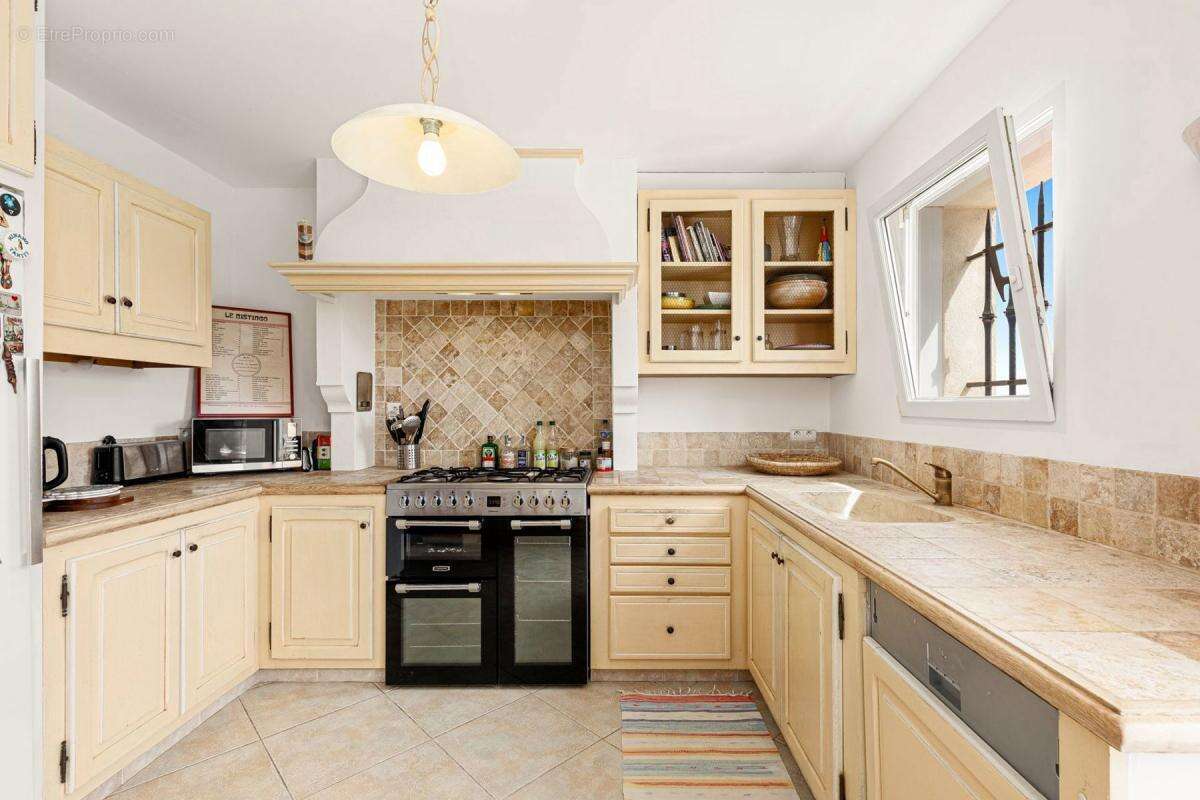 Maison à LES ADRETS-DE-L&#039;ESTEREL