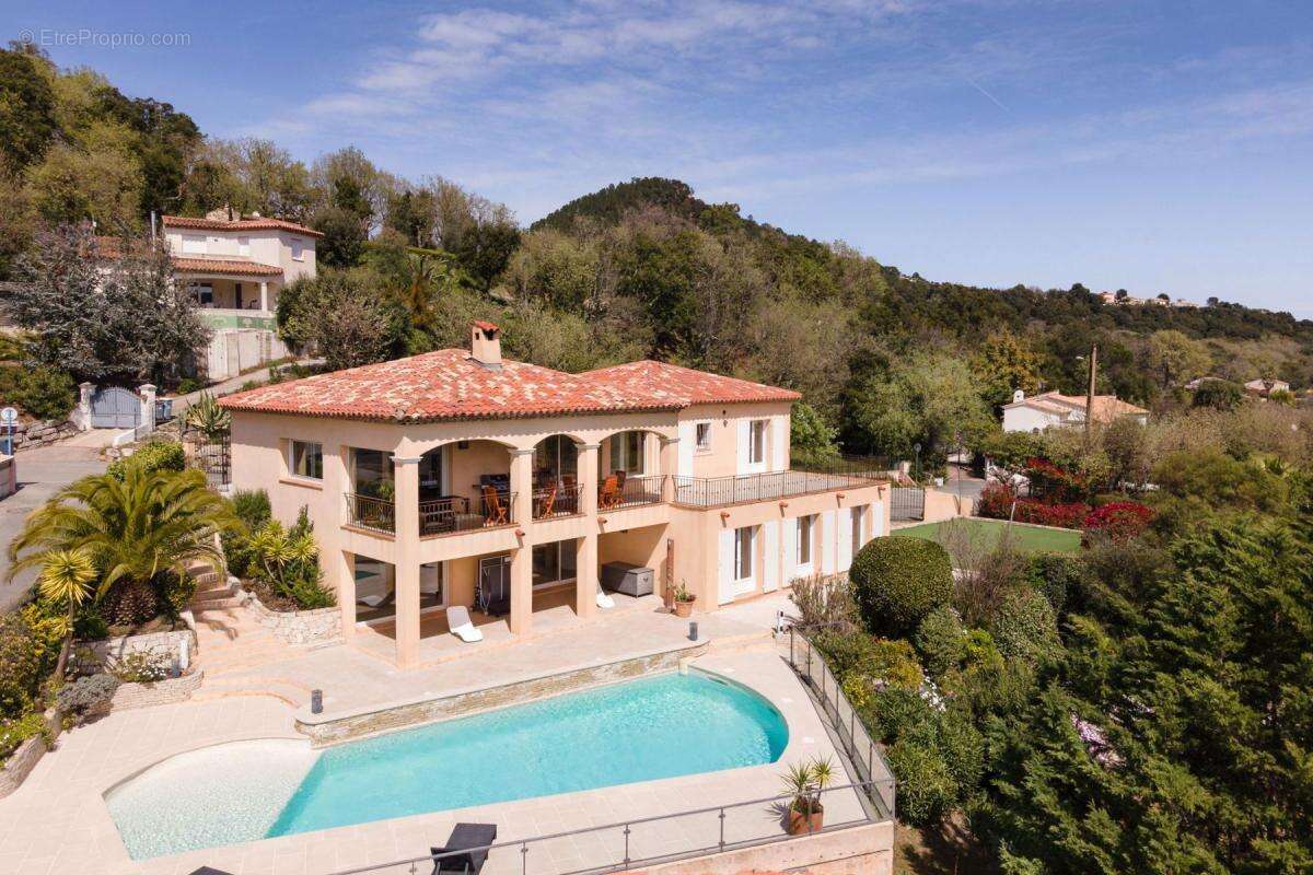 Maison à LES ADRETS-DE-L&#039;ESTEREL