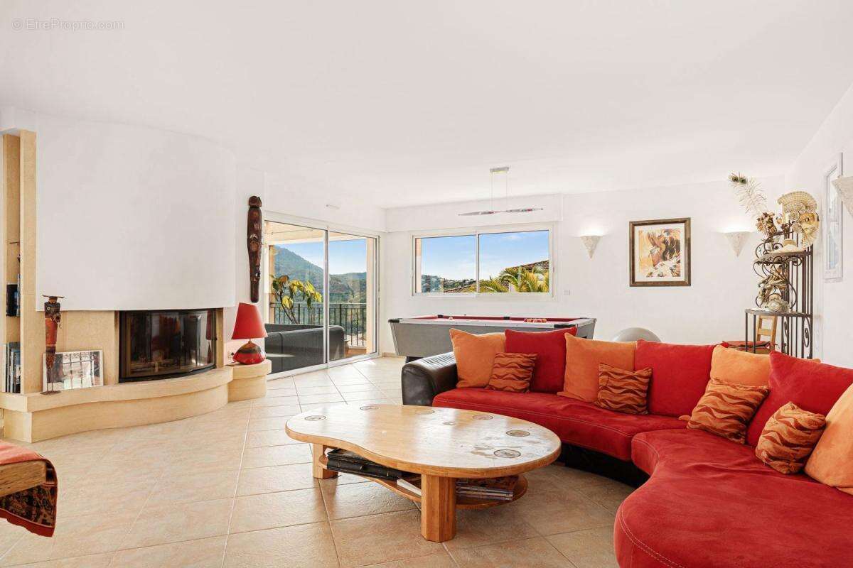 Maison à LES ADRETS-DE-L&#039;ESTEREL