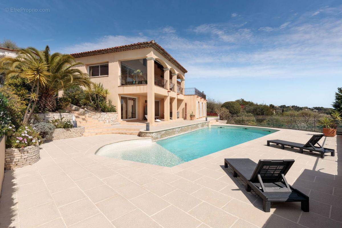 Maison à LES ADRETS-DE-L&#039;ESTEREL