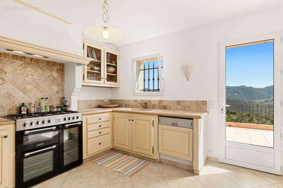 Maison à LES ADRETS-DE-L&#039;ESTEREL