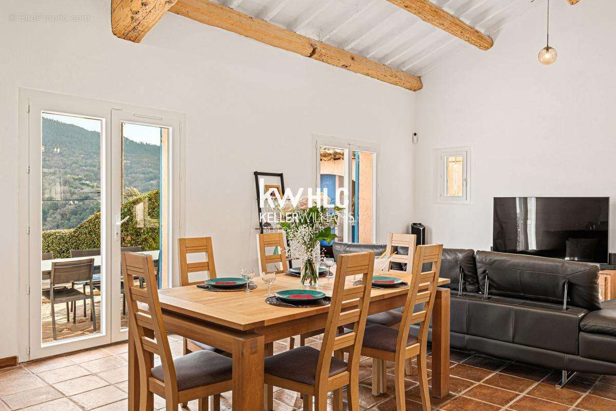 Maison à LES ADRETS-DE-L&#039;ESTEREL