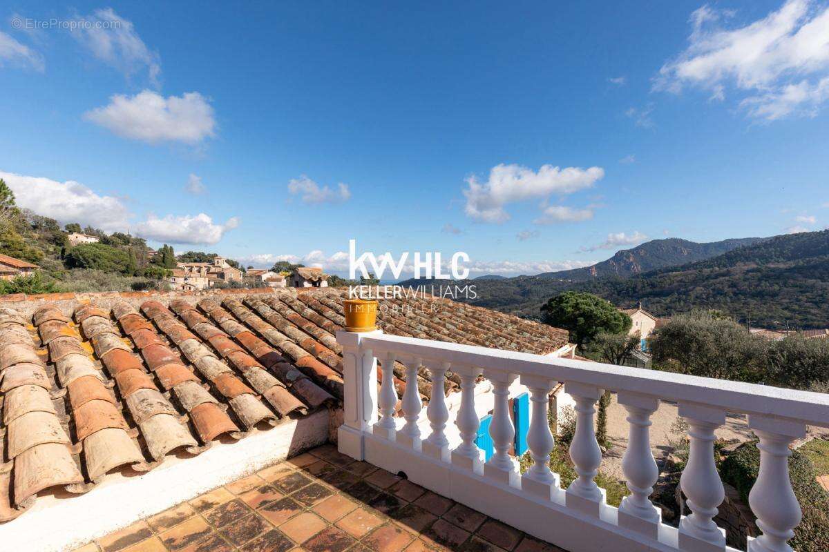 Maison à LES ADRETS-DE-L&#039;ESTEREL