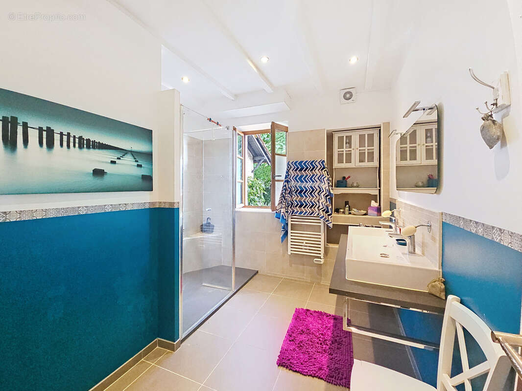 Maison à MONTREVEL-EN-BRESSE