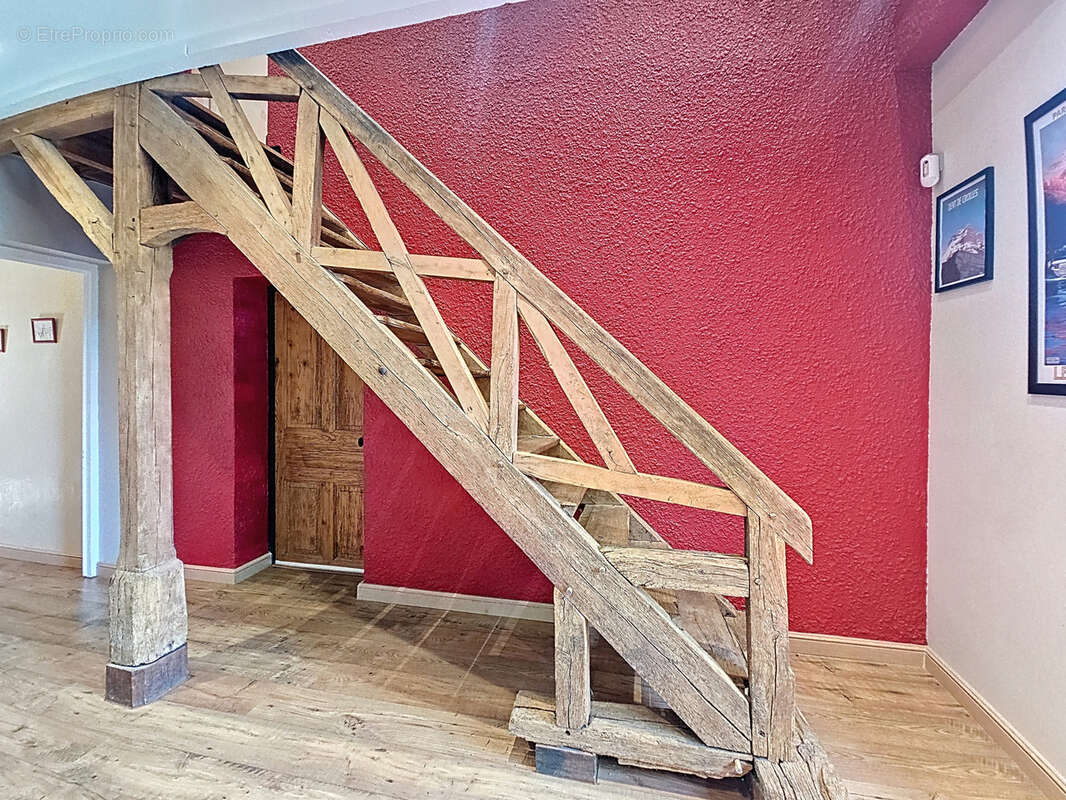 Maison à MONTREVEL-EN-BRESSE