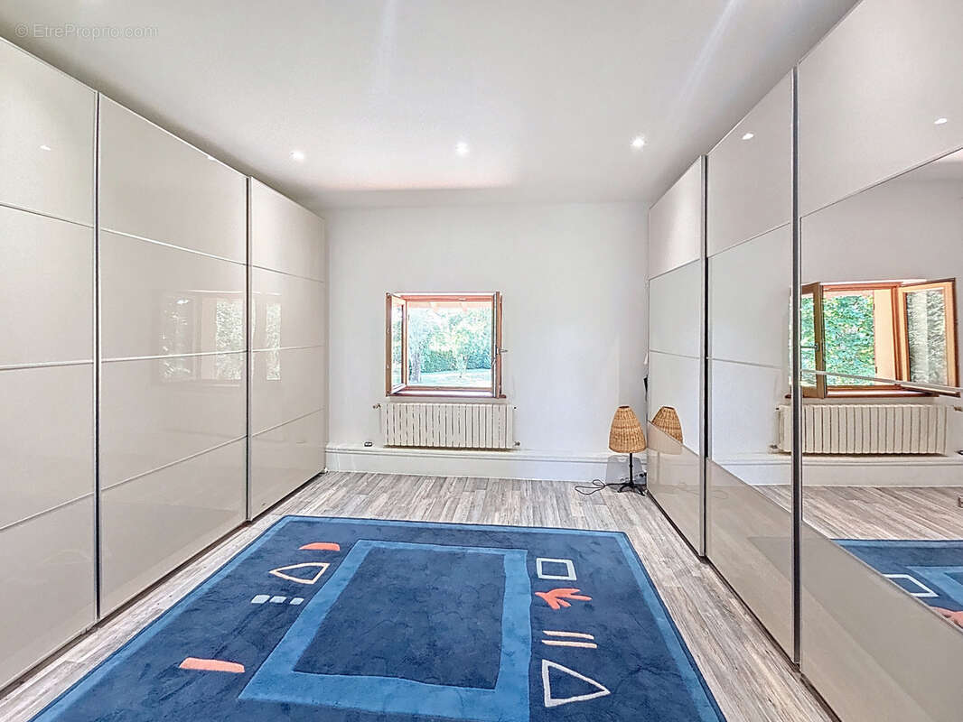 Maison à MONTREVEL-EN-BRESSE