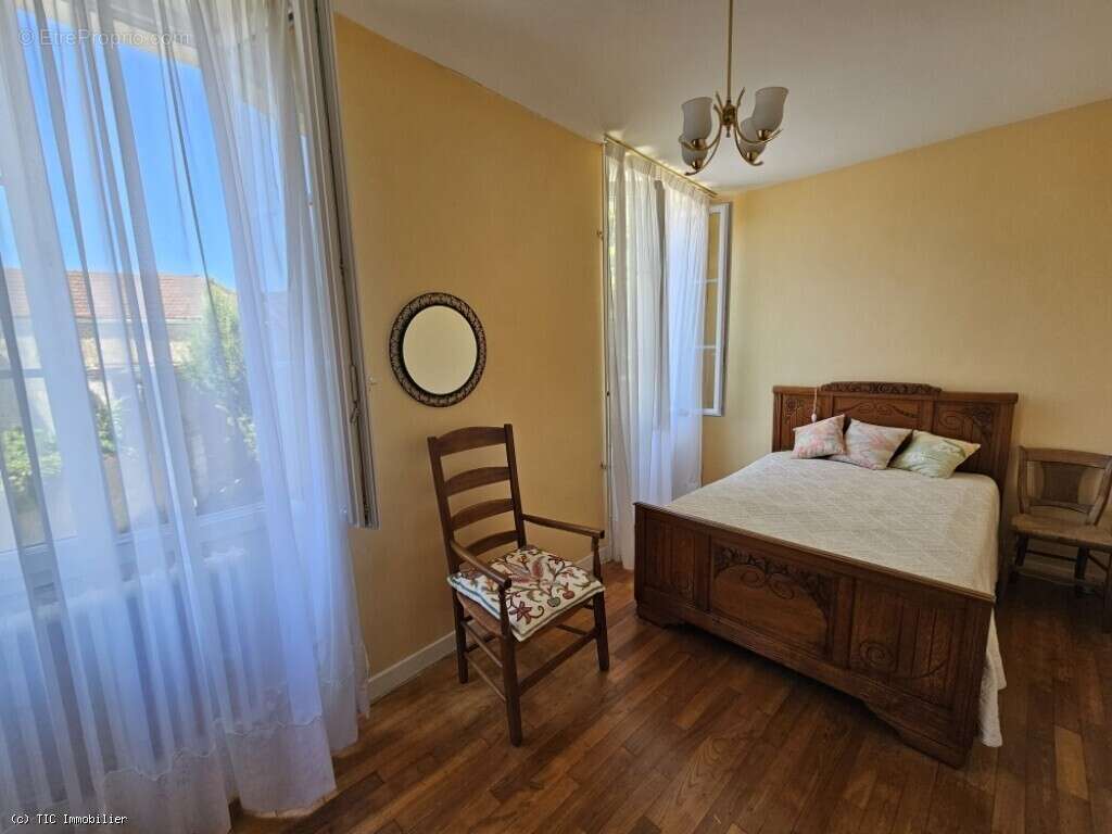 Maison à VILLEFAGNAN