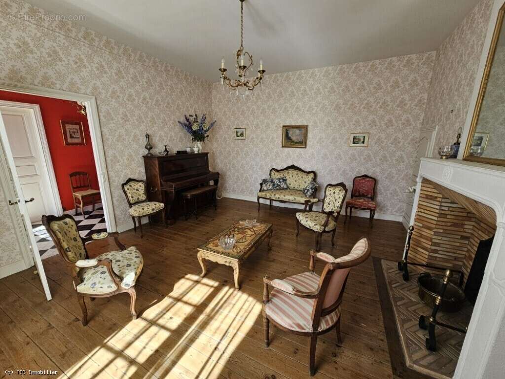 Maison à VILLEFAGNAN