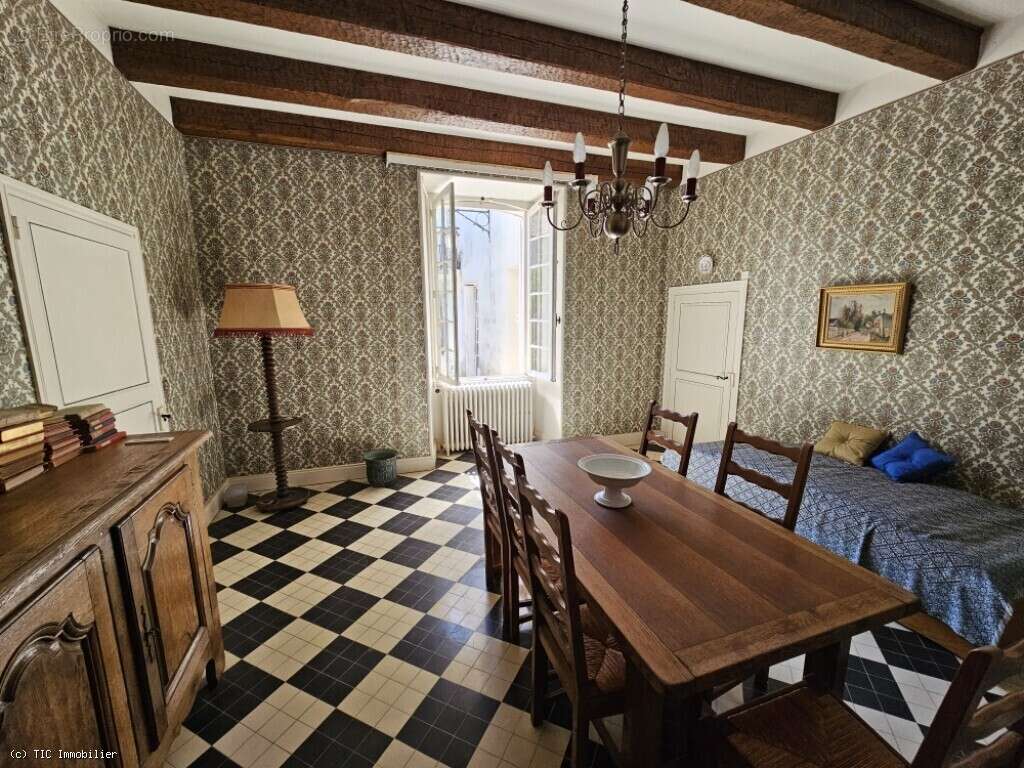 Maison à VILLEFAGNAN