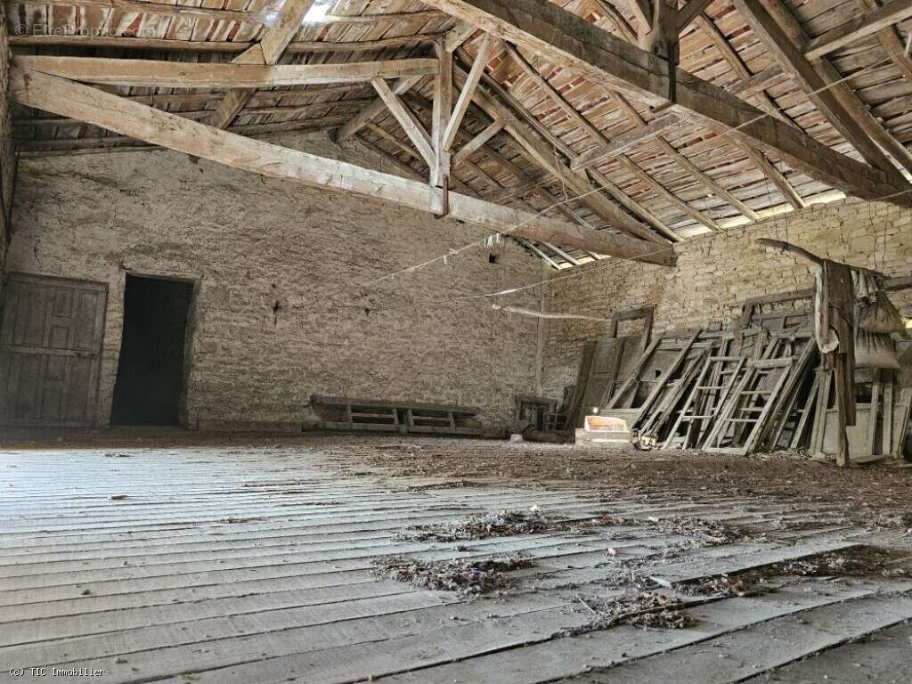 Maison à VILLEFAGNAN