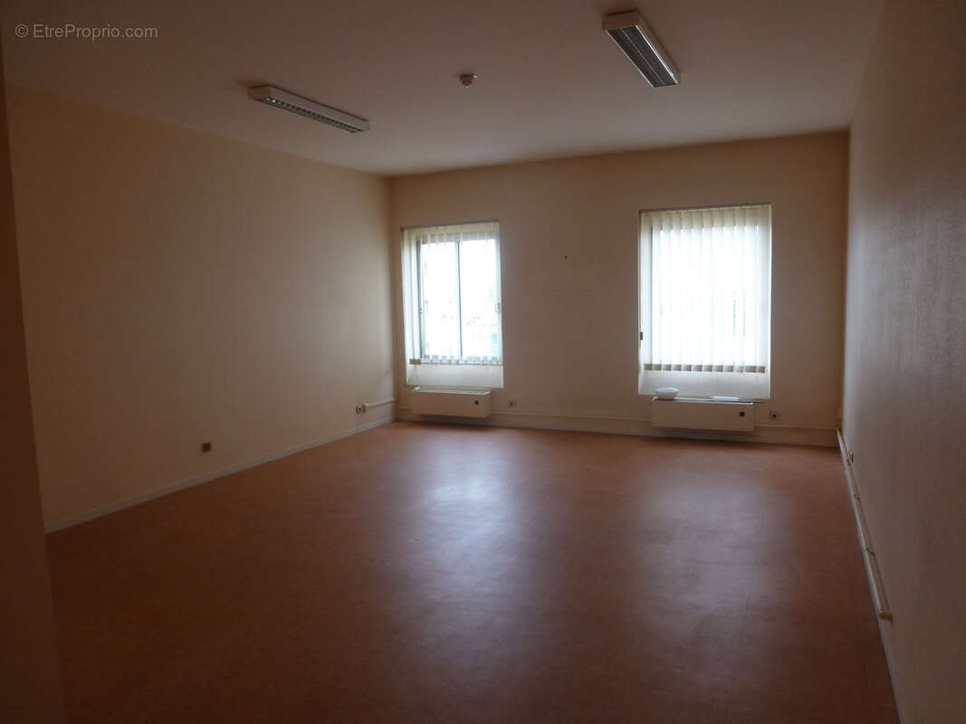 Commerce à CHAUMONT