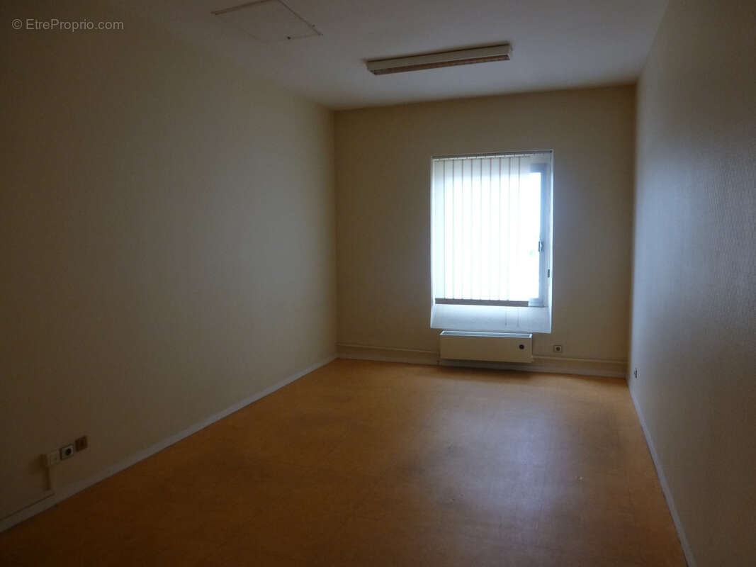 Commerce à CHAUMONT