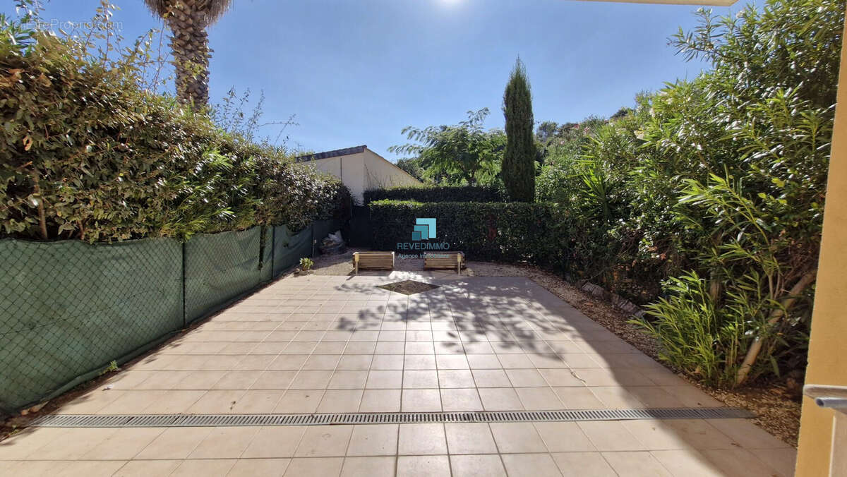 Appartement à FREJUS