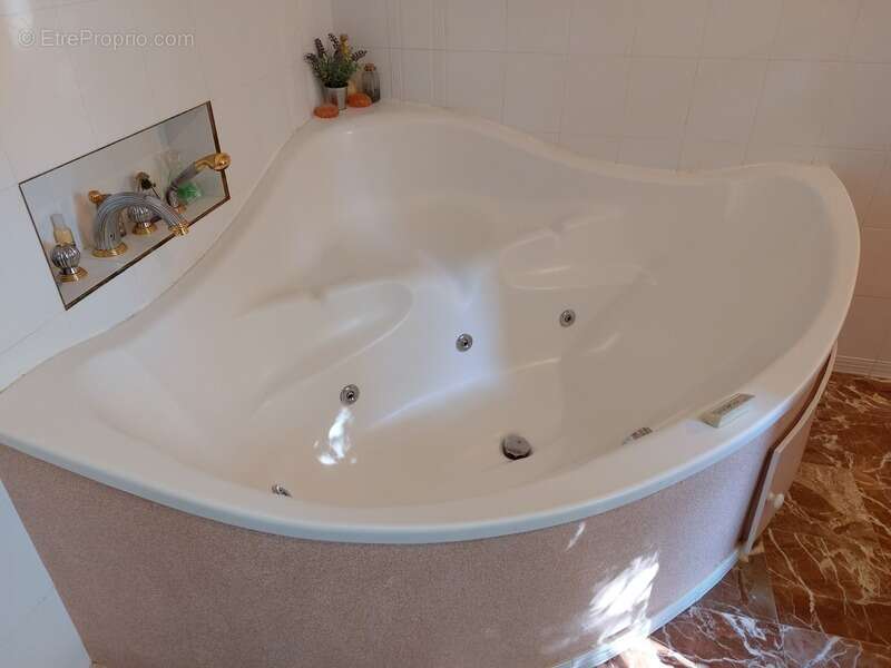 Maison à POULAN-POUZOLS