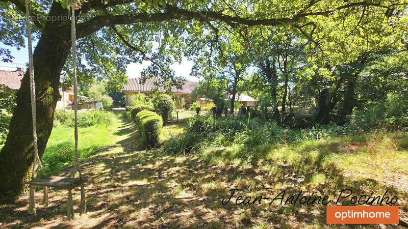 Maison à SAINTE-FOY-DE-PEYROLIERES