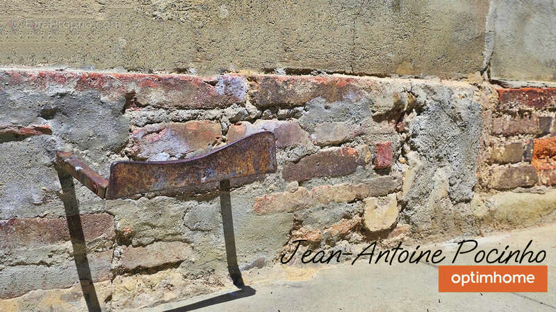 Maison à SAINTE-FOY-DE-PEYROLIERES