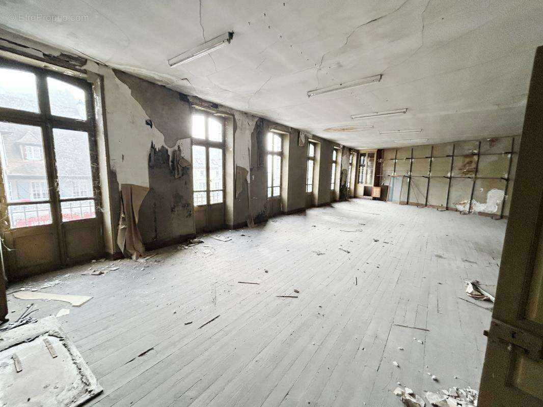 Commerce à SOUILLAC