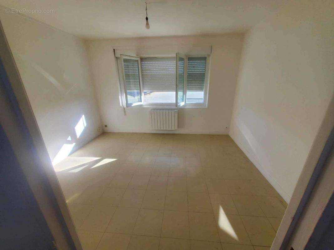 Appartement à VIC-SUR-AISNE