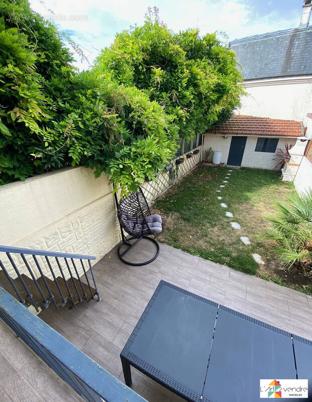 Descente salon sur terrasse - Appartement à MONTGERON