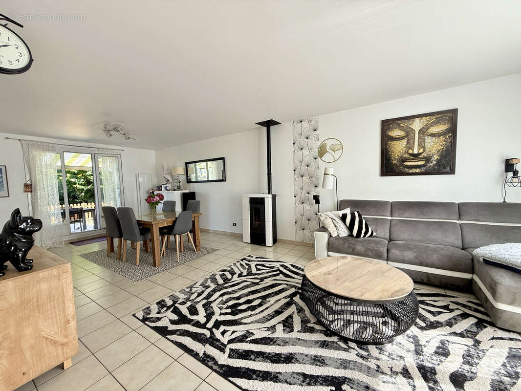 Maison à MORAINVILLIERS