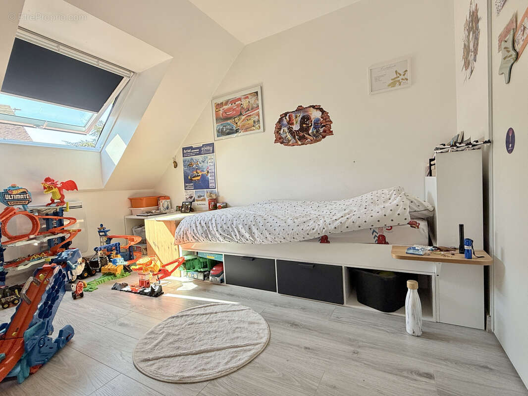 Maison à MORAINVILLIERS