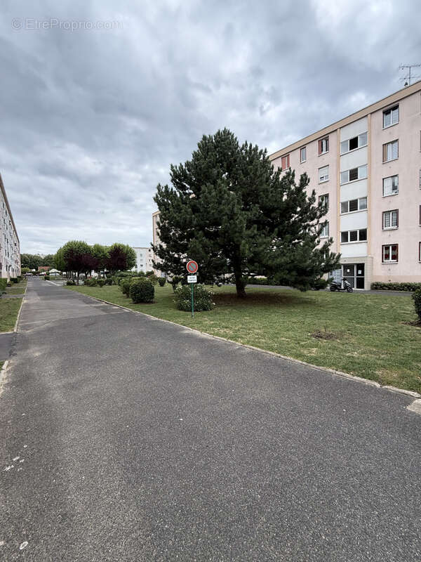 Appartement à LE BLANC-MESNIL