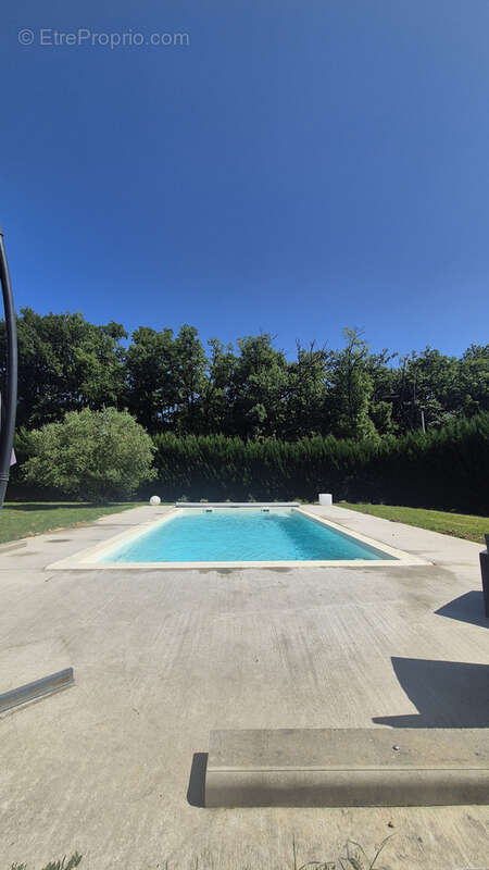 Maison à SAINTE-COLOMBE-EN-BRUILHOIS