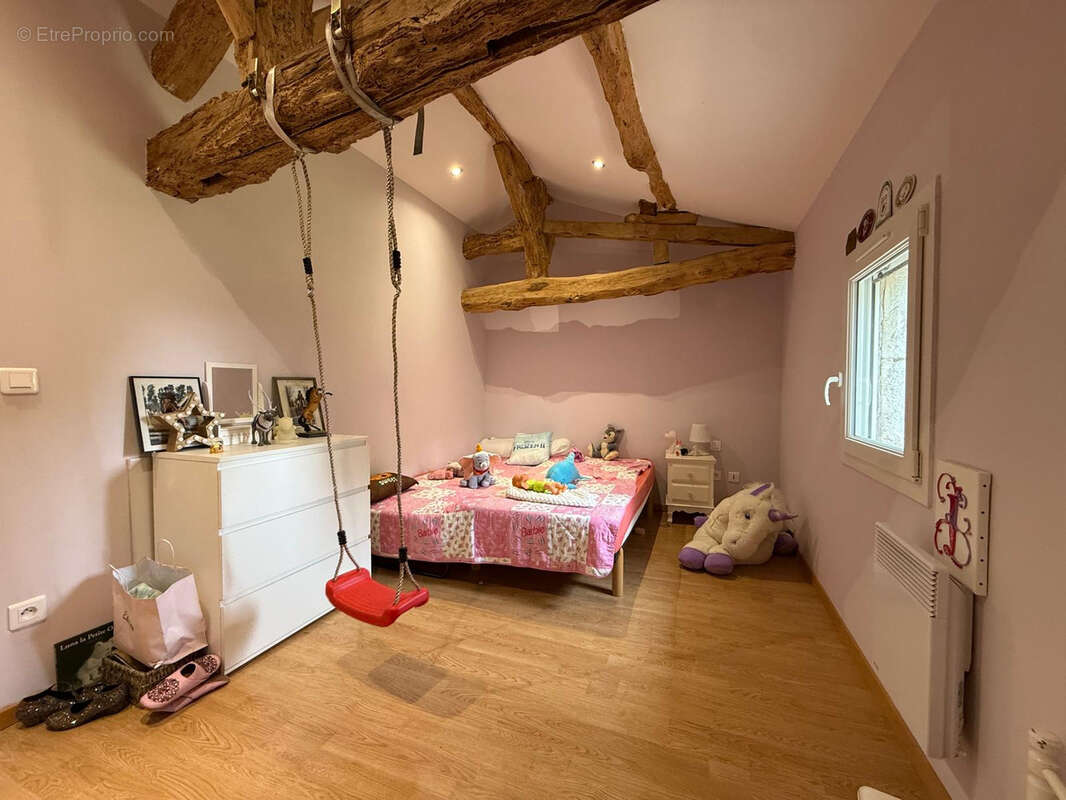 Maison à SAINTE-COLOMBE-EN-BRUILHOIS