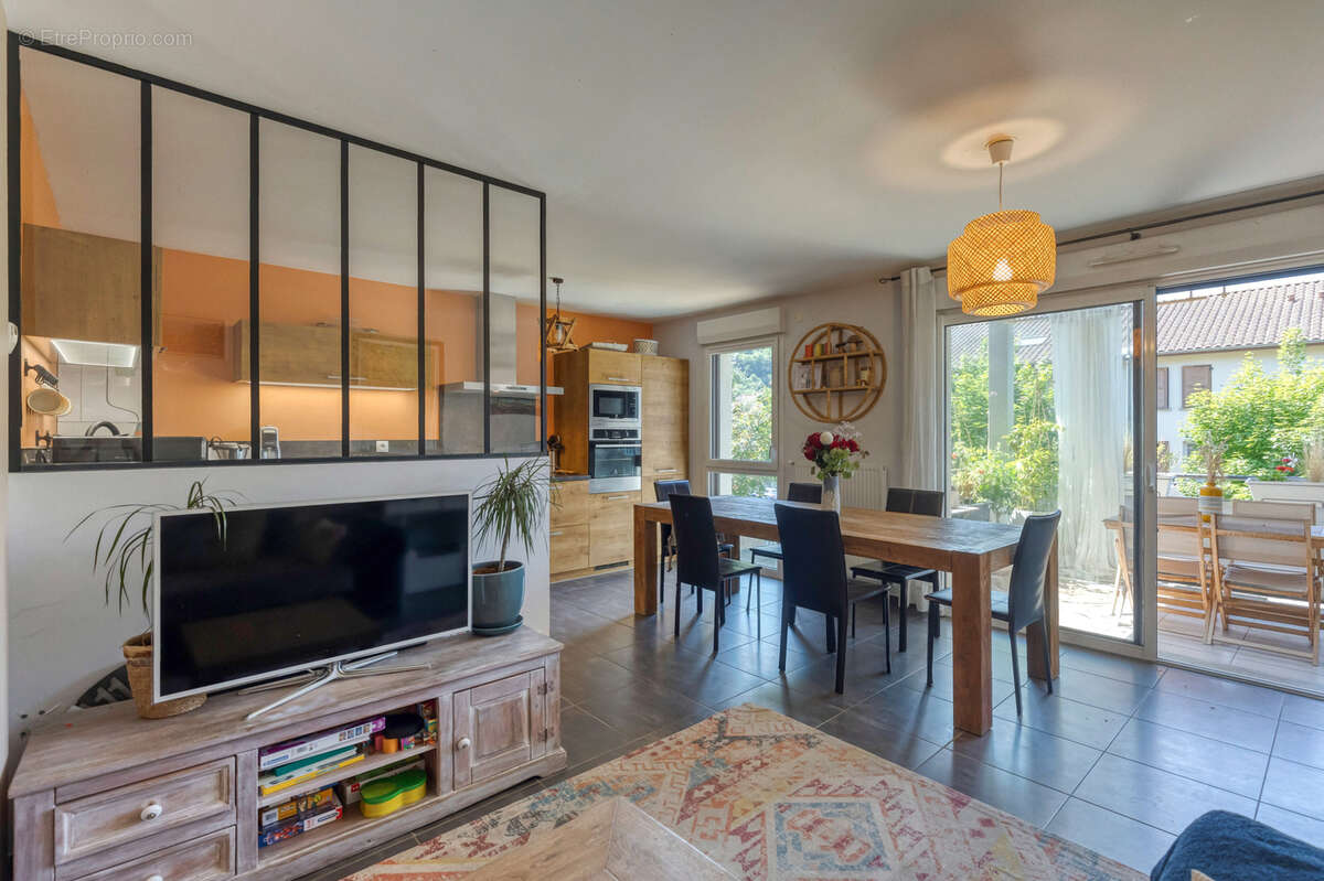 Appartement à TENCIN