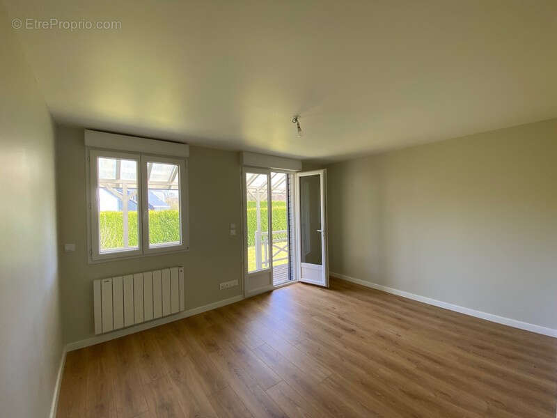 Maison à SAINT-MARTIN-DE-BOSCHERVILLE