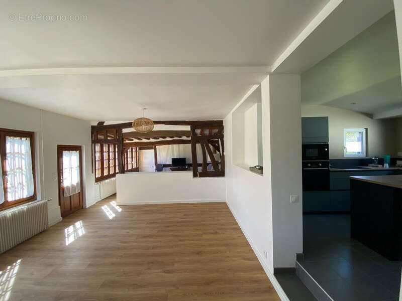 Maison à SAINT-MARTIN-DE-BOSCHERVILLE