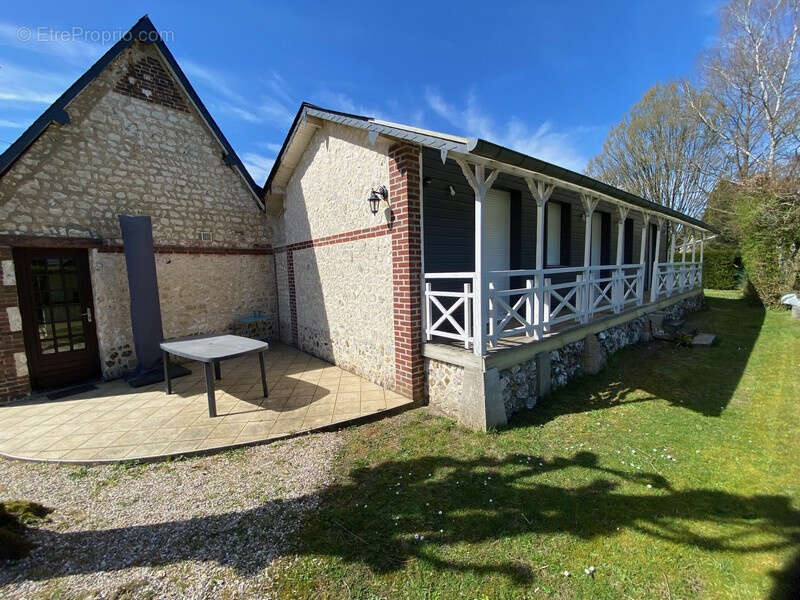 Maison à SAINT-MARTIN-DE-BOSCHERVILLE