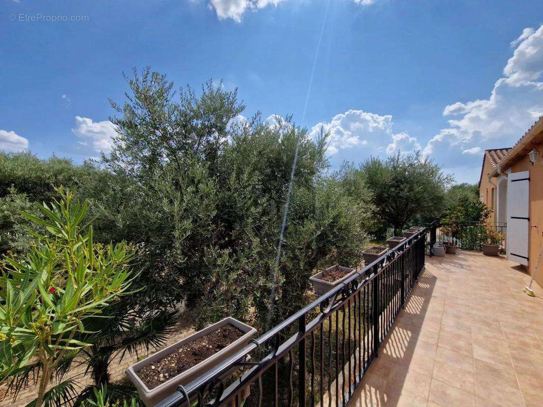 Maison à LA MOTTE-D&#039;AIGUES