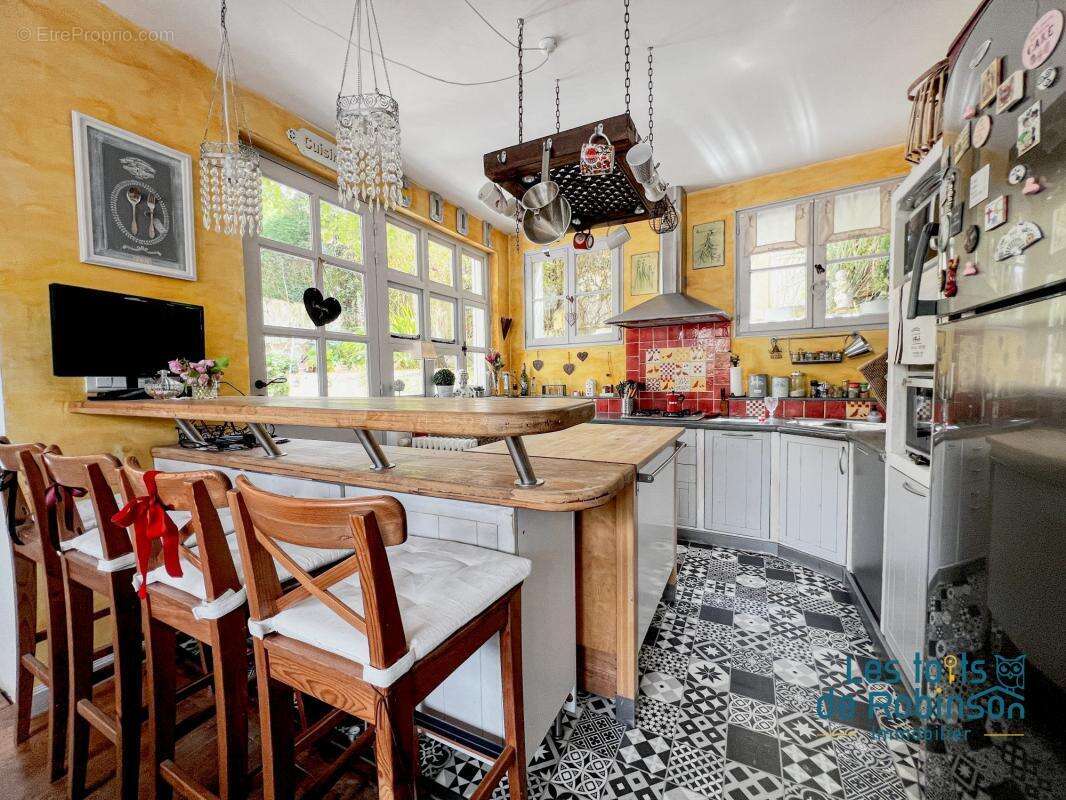 Maison à LE PLESSIS-ROBINSON