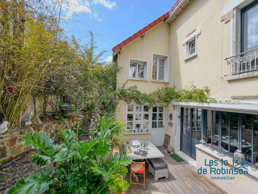 Maison à LE PLESSIS-ROBINSON