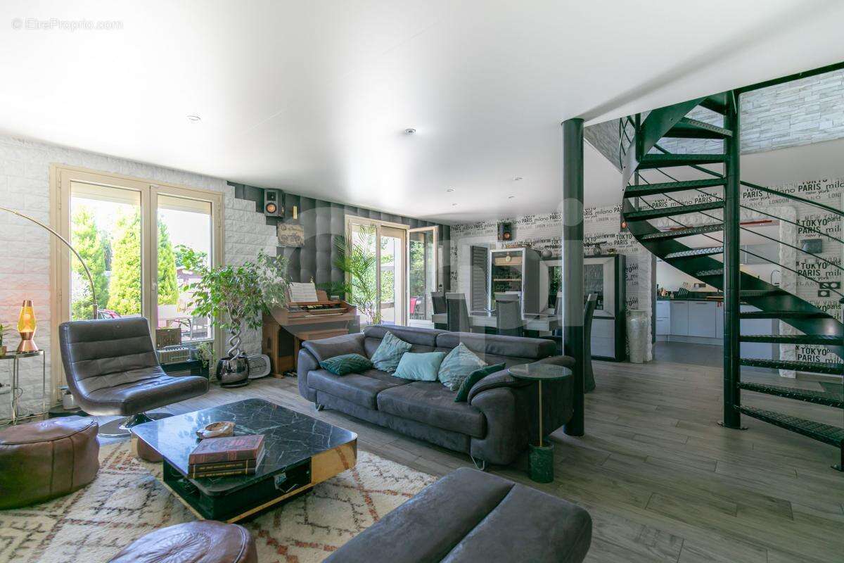 Maison à MAROLLES-EN-BRIE