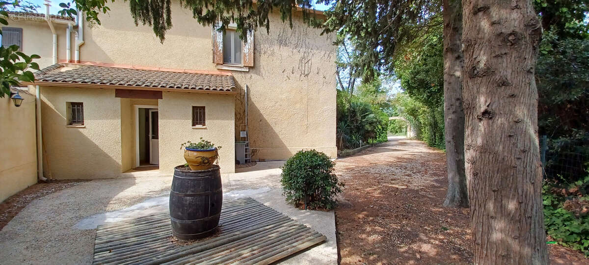 Maison à SAINT-GILLES