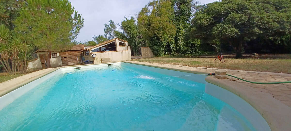 Maison à SAINT-GILLES