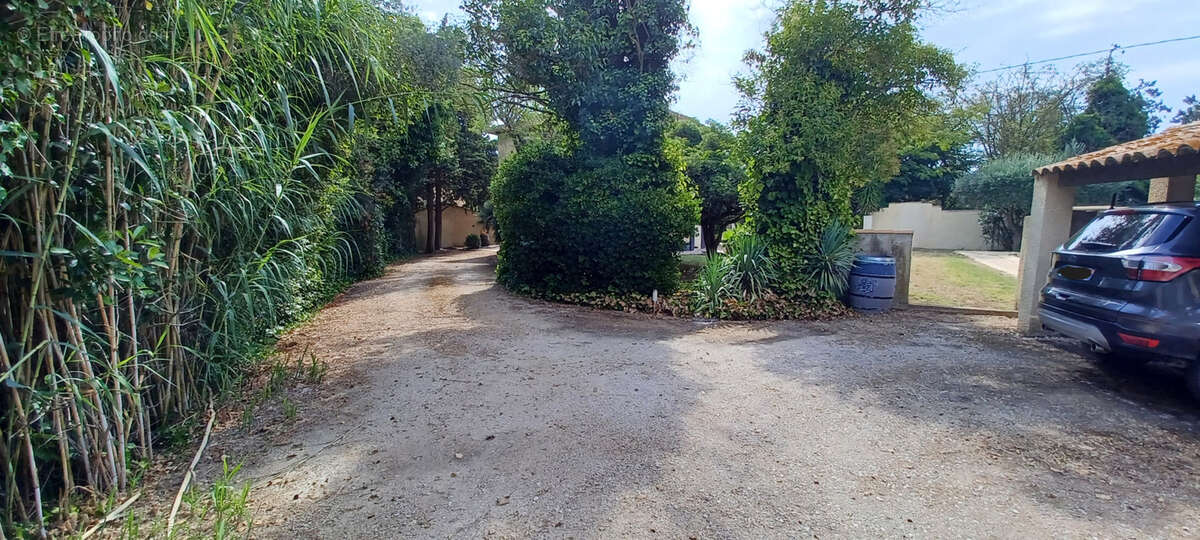 Maison à SAINT-GILLES