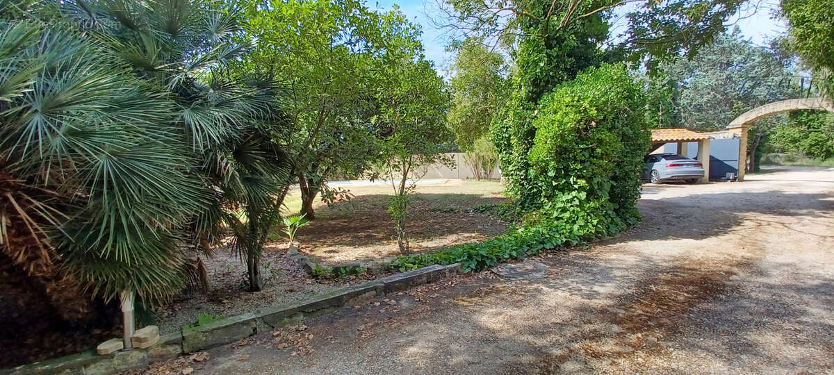 Maison à SAINT-GILLES