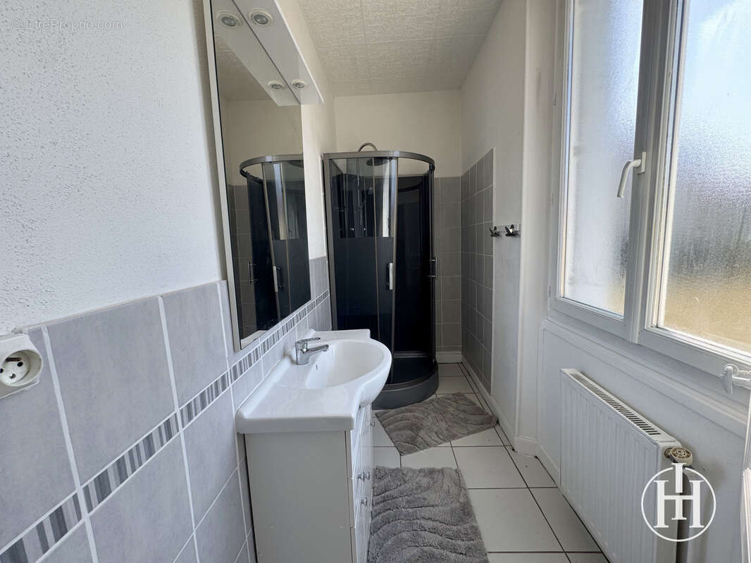 Maison à SAULZAIS-LE-POTIER