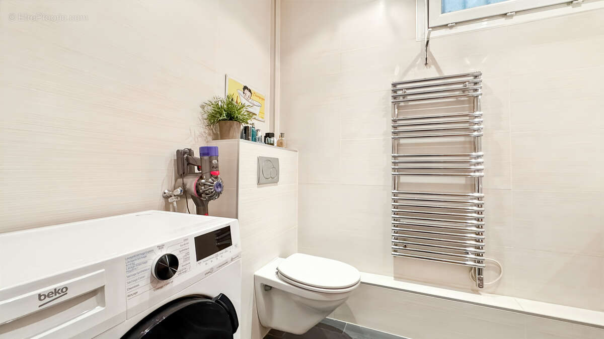 Commerce à PARIS-16E